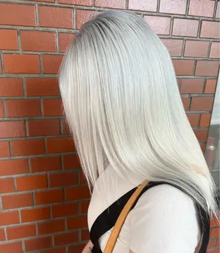 セミロング カラー mimiiy梅田 中崎町ハイトーンのヘアスタイル