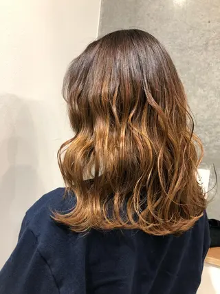 ミディアム カラー ヘアアレンジ 🦋美髪/エクステ 🦋アベイクミのヘアスタイル