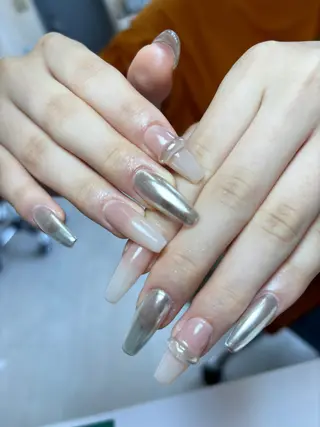 ネイル Flowerネイルサロン所属・. yukiのネイルデザイン
