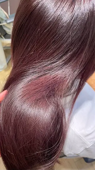 ロング 暖色カラー/ おおいえひびきのヘアスタイル