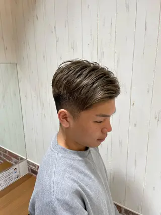 ショート カラー メンズ 中嶋 紘夢のヘアスタイル