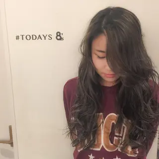 ミディアム カラー ホワイト&レイヤーカ ットエクステ長畠俊輔のヘアスタイル