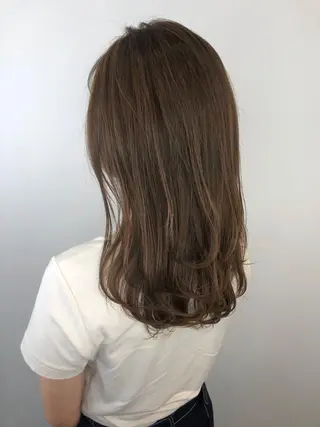 カラー 濱川 佳奈のヘアスタイル