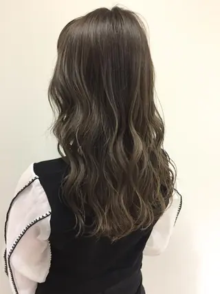 セミロング Noe心斎橋所属・Noe心斎橋 堀田 朋宏のヘアスタイル