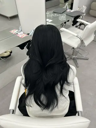 ロング 加藤 優里のヘアスタイル