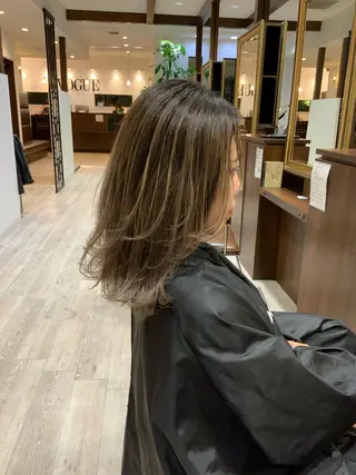 ミディアム カラー 🌿ストレート🌿 髪質改善☘️シュウヤのヘアスタイル