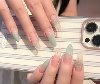 ネイル 🌈 Laule'aのネイルデザイン