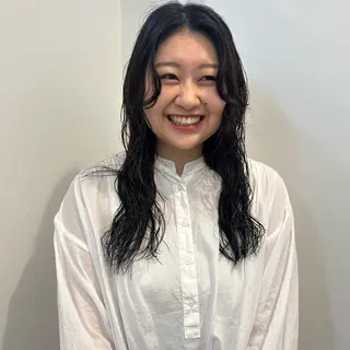 ロング パーマ soöze所属・sena/博多/ コテ巻き風パーマのヘアスタイル