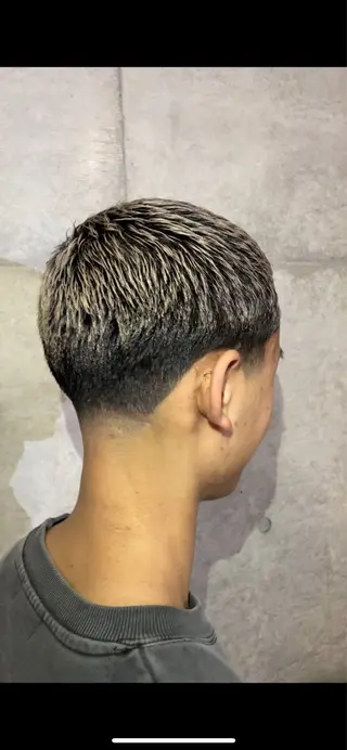 ショート メンズ GAKU 岳人のヘアスタイル