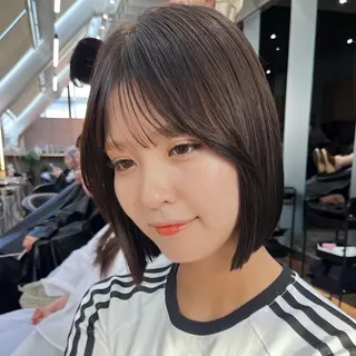 ミディアム 似合わせカット✂️✖ 地毛風縮毛矯正のヘアスタイル