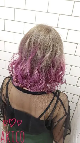 ミディアム カラー LUXBE GALLERY なんば駅前店所属・ラックスビーギャラリ ー AKICOのヘアスタイル