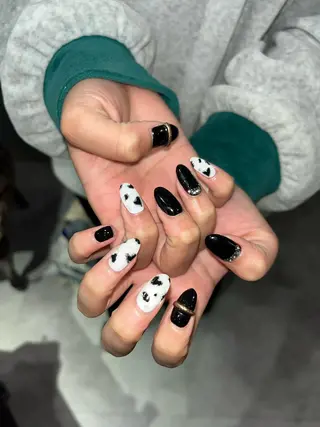 ネイル 🪐富島彩夏 /海外nail🪐のネイルデザイン