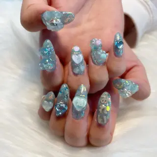 ネイル ゴテゴテ💙ワンホン リオナのネイルデザイン