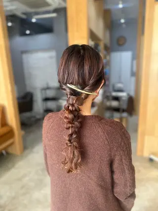 ミディアム miloc MOMOKAのヘアスタイル