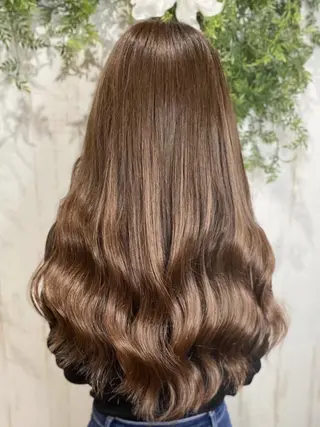 ロング カラー チビ編み込みエクステ シールエクステのヘアスタイル