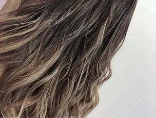 ロング カラー 小國 綾かのヘアスタイル