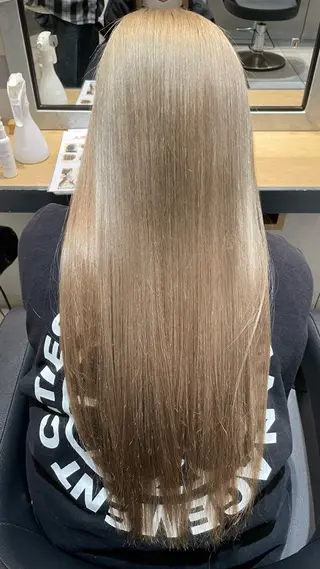 ロング 小林 妃那のヘアスタイル