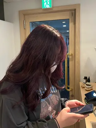 ロング カラー H 梅田所属・藤本 泰のヘアスタイル