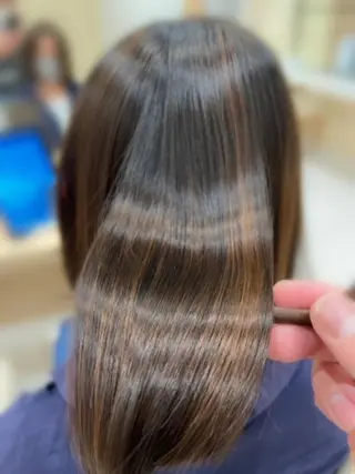 セミロング 森 瑠海のヘアスタイル