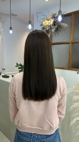 カラー 梅山 美咲のヘアスタイル