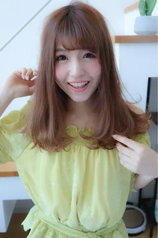 ミディアム 代表山口ひな 髪質改善のプロのヘアスタイル