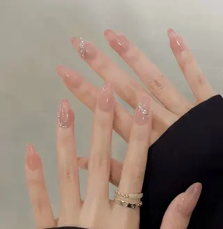 ネイル 高木 維麗絲のネイルデザイン