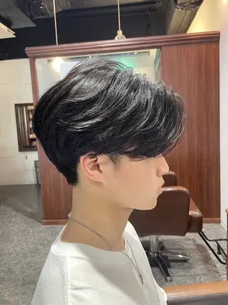 カラー メンズ Graphy  札幌所属・🐺ﾅｶﾑﾗ ﾓﾓｶのヘアスタイル