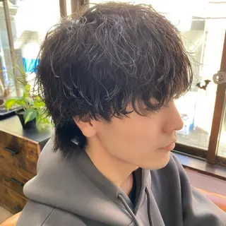 ミディアム パーマ メンズ 上石神井メンズパーマ 飯田徹のヘアスタイル