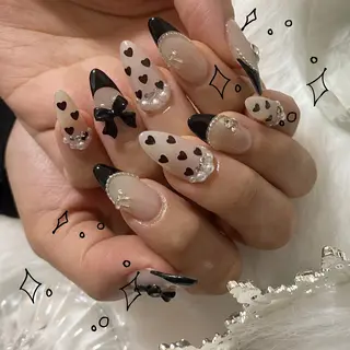 ネイル Vesper所属・ayaka ギャルネイル🎀のネイルデザイン