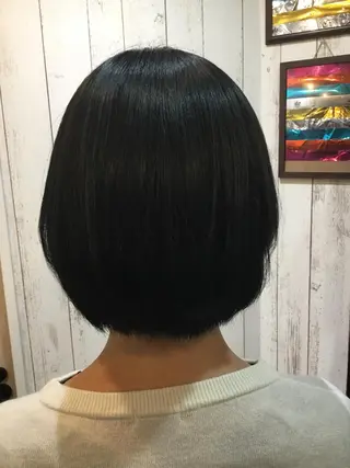 ショート カラー embrace エンブレイスのヘアスタイル