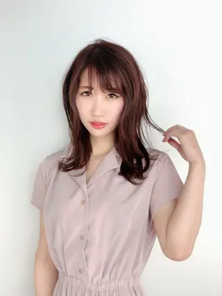 ミディアム カラー 能登谷 きよのヘアスタイル