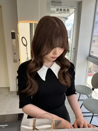 ロング カラー noa 寒色系カラーブリーチのヘアスタイル