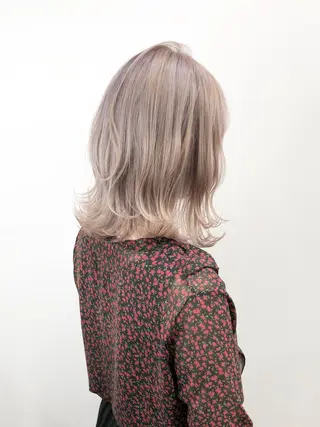 ミディアム カラー  渡部 妃月のヘアスタイル