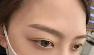 H. Yurinaの眉毛・アイブロウイメージ