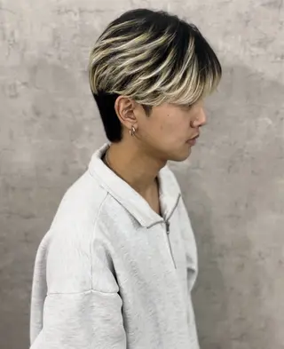 ショート カラー パーマ メンズ 森下 佑大のヘアスタイル