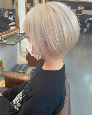 ショート カラーが上手い 辻悠月のヘアスタイル