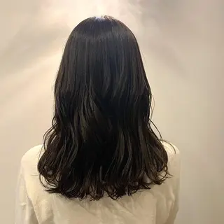 セミロング ayano ．のヘアスタイル