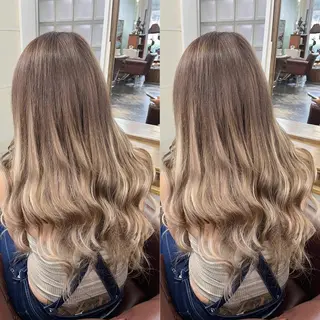 ロング カラー モモカ/ハイトーン /バレイヤージュのヘアスタイル