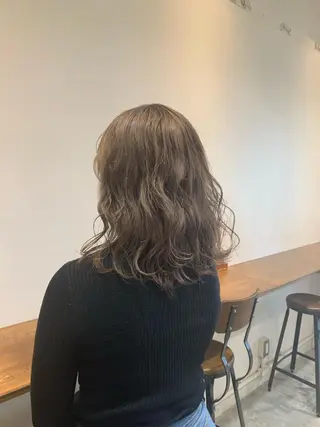 ミディアム カラー ハイトーン/レイヤー 💜Akaneのヘアスタイル