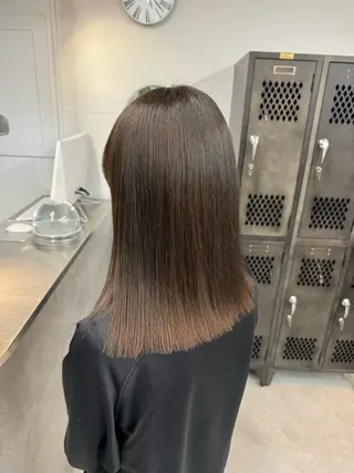 ミディアム INORI|艶カラ ー|フェイスレイヤーのヘアスタイル