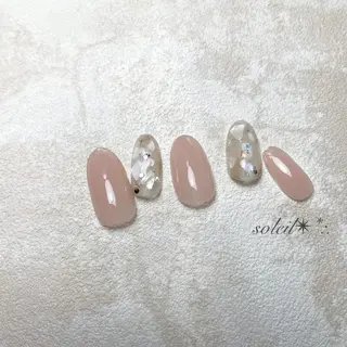 ネイル 粟津 美紀のネイルデザイン