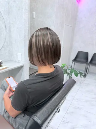 ショート カラー 🌺ハイトーン🌺 矢葺 なぎさ🌺🌺のヘアスタイル