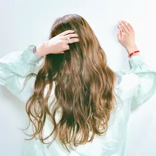 ロング シェアハピ ヤマモトのヘアスタイル