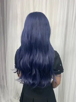 ロング 手塚 由佳のヘアスタイル