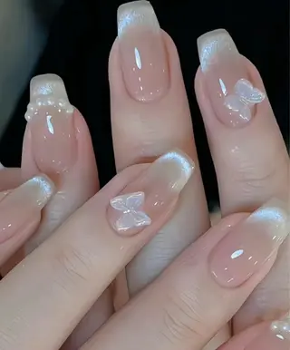 ネイル Emi⭐️⭐️ 上野店のネイルデザイン