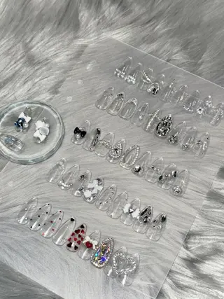 ネイル Momoka 🍑🎀のネイルデザイン