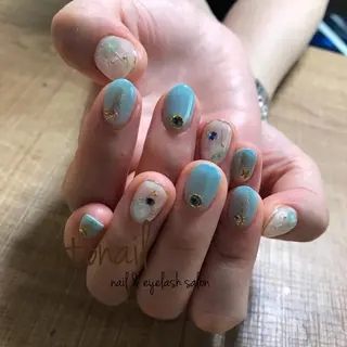 ショート ネイル ツメトマツゲ .のネイルデザイン