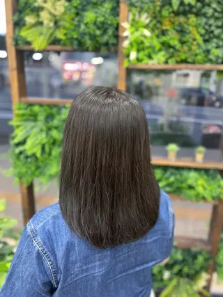 セミロング カラー 佐藤 なつののヘアスタイル