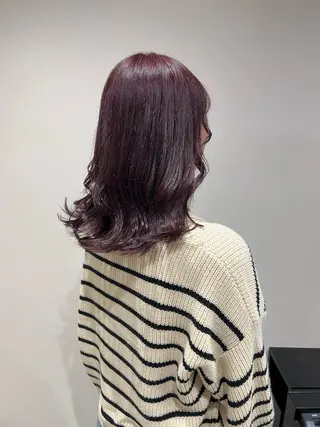 セミロング カラー ノイシキ サキのヘアスタイル