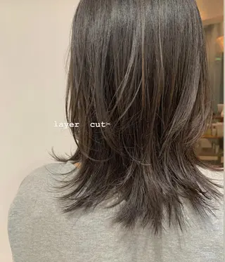 セミロング misch by urban所属・名駅🦢大人艶カラー 🪽カミヤアカネのヘアスタイル